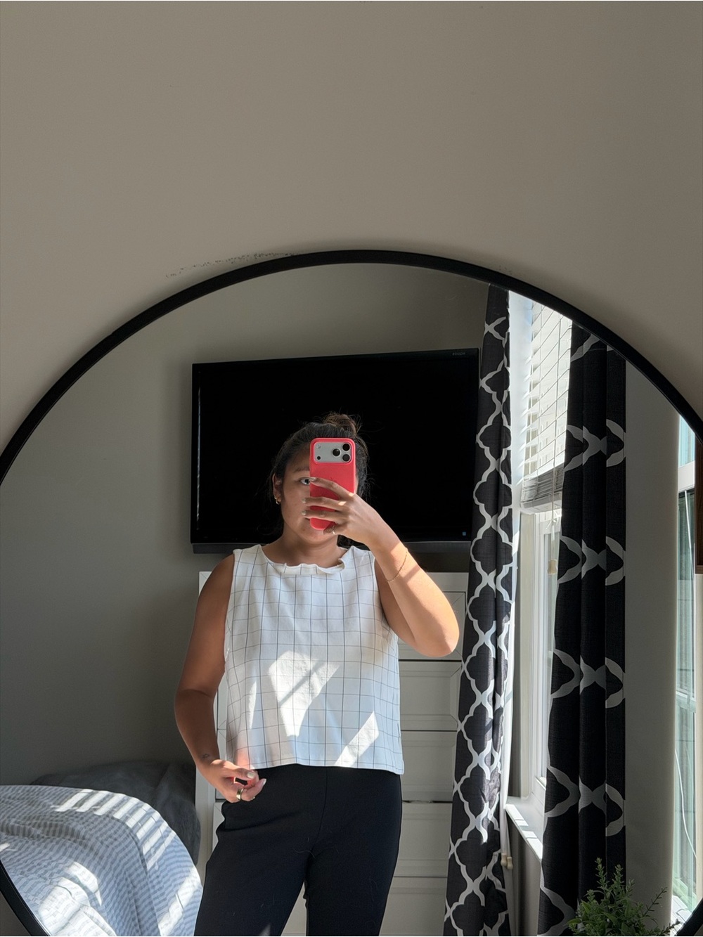Classic check pattern sleeveless top